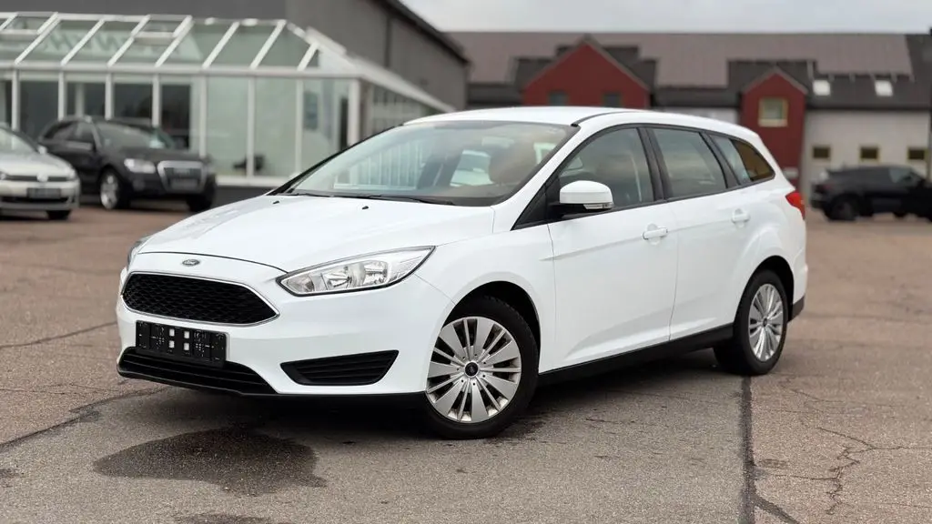 Photo 1 : Ford Focus 2018 Petrol