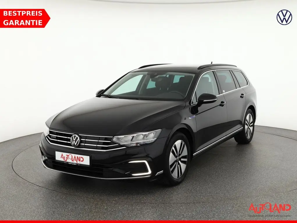 Photo 1 : Volkswagen Passat 2021 Hybride