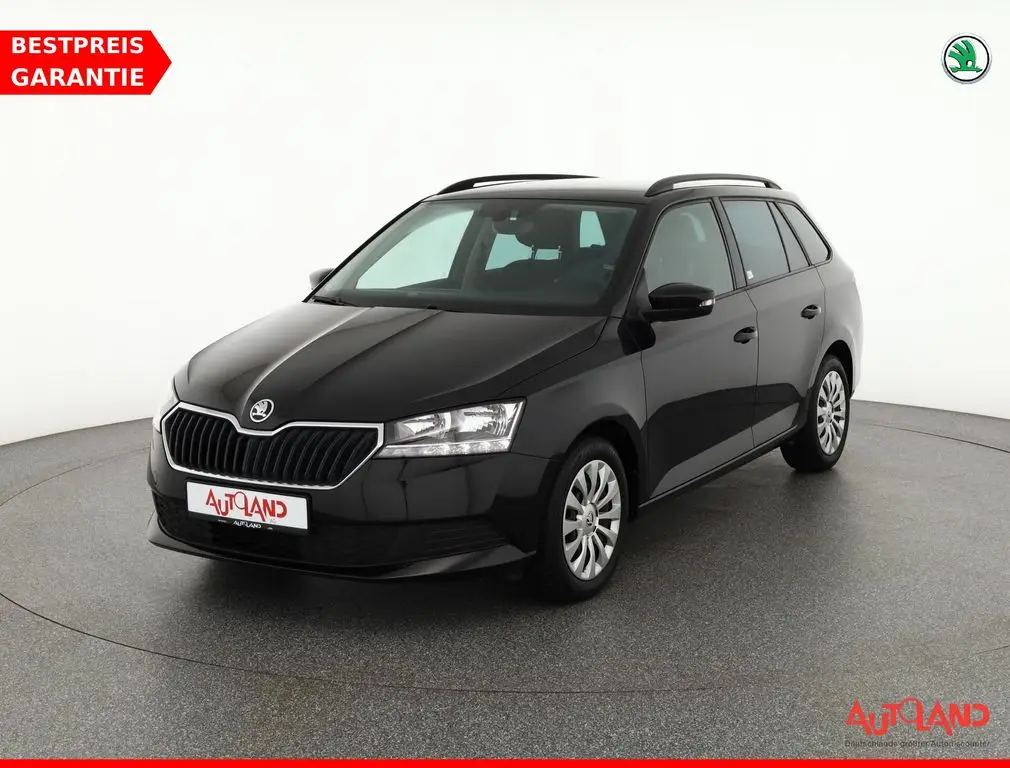 Photo 1 : Skoda Fabia 2022 Petrol