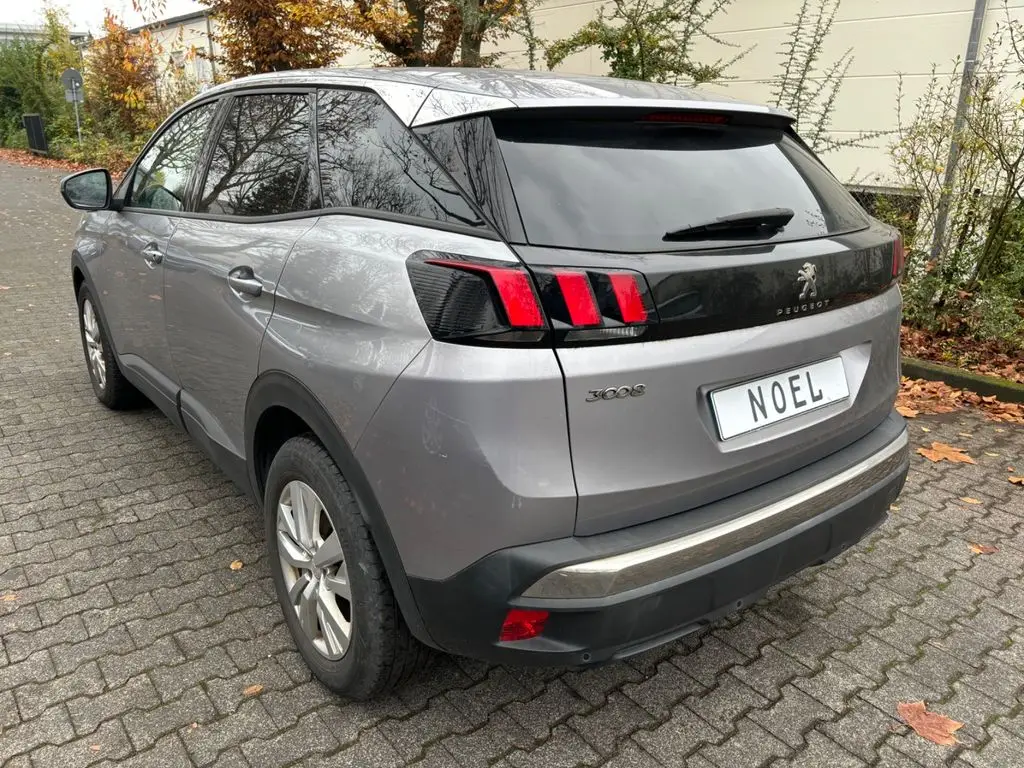 Photo 1 : Peugeot 3008 2020 Petrol