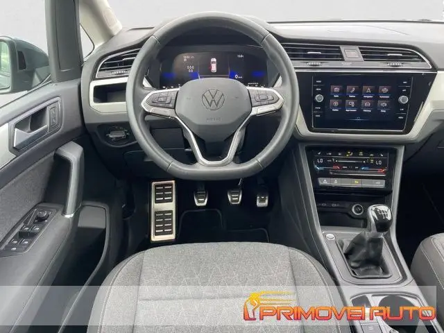 Photo 1 : Volkswagen Touran 2024 Petrol