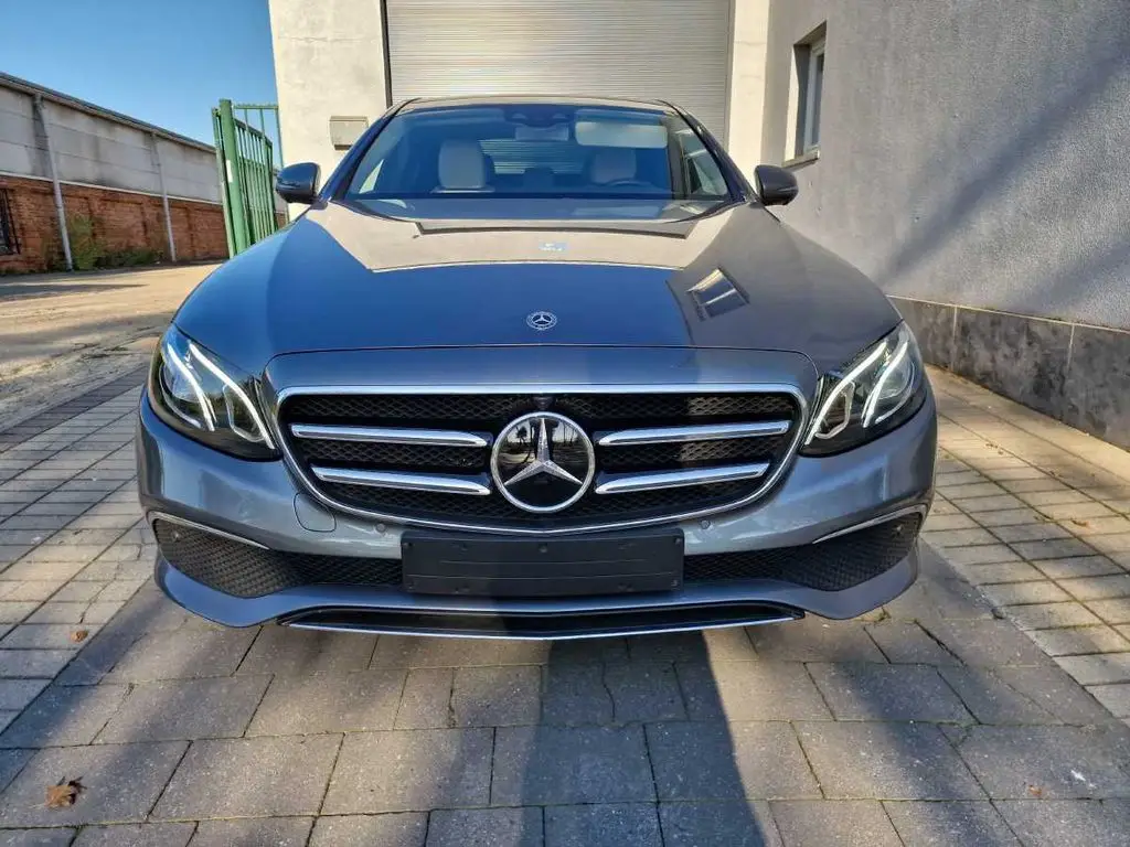 Photo 1 : Mercedes-benz Classe E 2020 Hybride