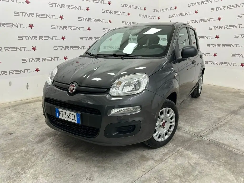 Photo 1 : Fiat Panda 2018 Essence