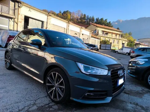 Photo 1 : Audi A1 2018 Essence