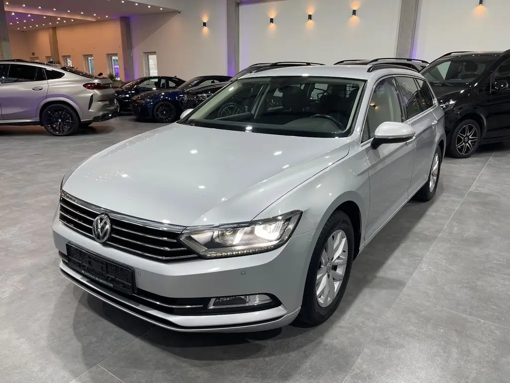 Photo 1 : Volkswagen Passat 2016 Diesel