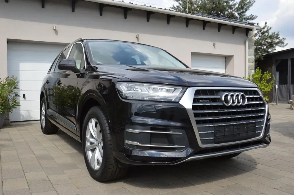 Photo 1 : Audi Q7 2019 Essence