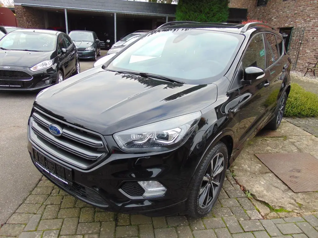 Photo 1 : Ford Kuga 2019 Essence