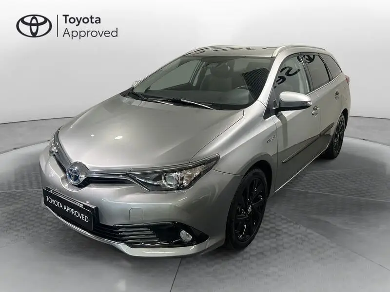 Photo 1 : Toyota Auris 2016 Hybride