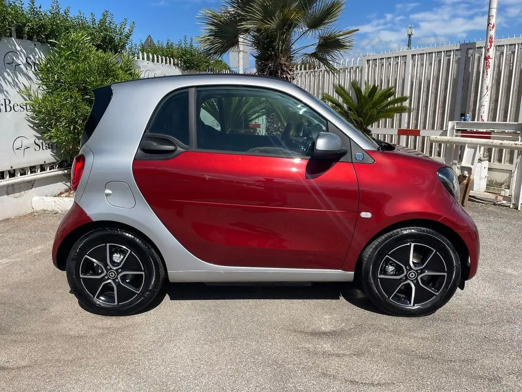 Photo 1 : Smart Fortwo 2021 Non renseigné