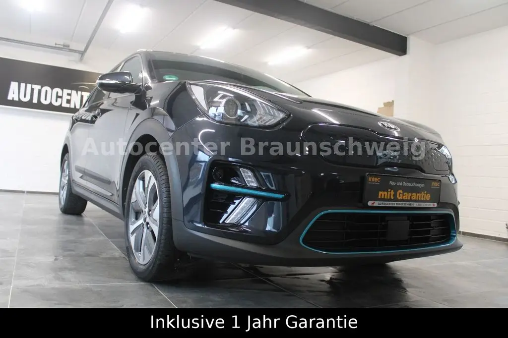 Photo 1 : Kia Niro 2021 Non renseigné