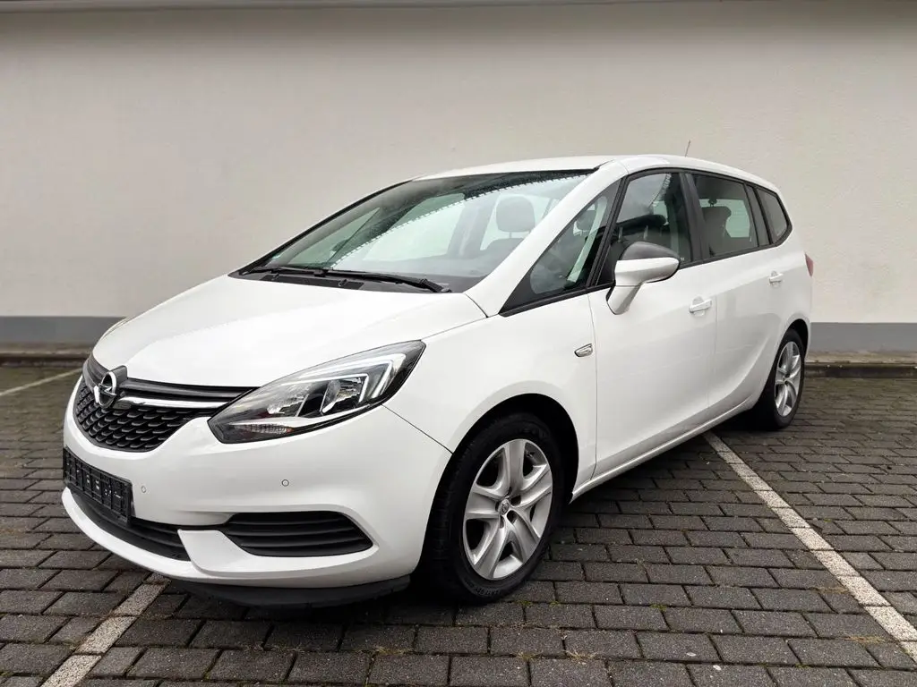 Photo 1 : Opel Zafira 2017 Diesel