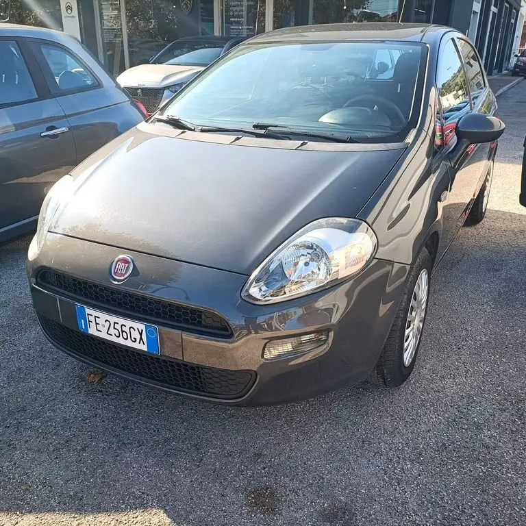 Photo 1 : Fiat Punto 2016 LPG