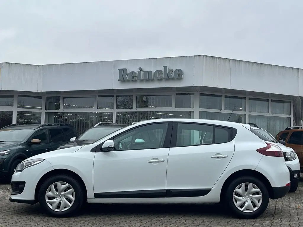 Photo 1 : Renault Megane 2015 Petrol