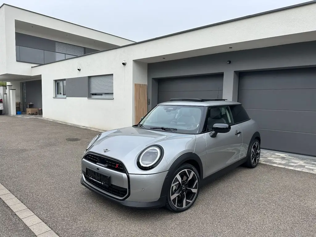 Photo 1 : Mini Cooper 2024 Essence