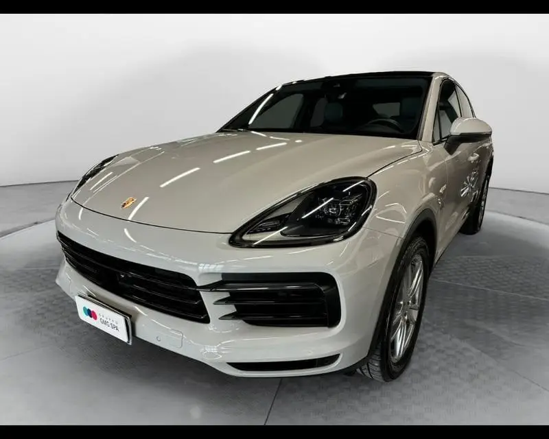 Photo 1 : Porsche Cayenne 2024 Hybrid