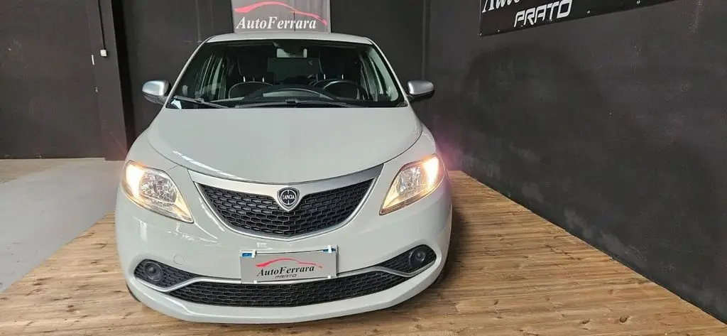 Photo 1 : Lancia Ypsilon 2016 LPG