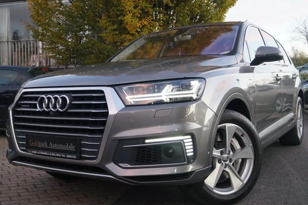 Photo 1 : Audi Q7 2016 Hybride