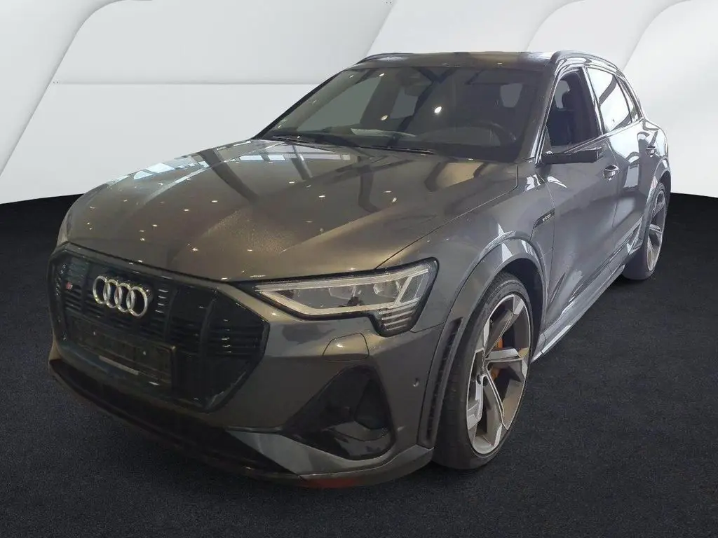 Photo 1 : Audi E-tron 2021 Non renseigné