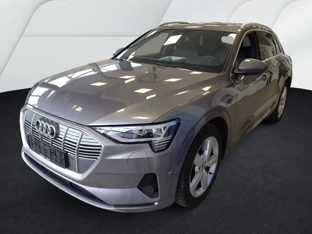 Photo 1 : Audi E-tron 2020 Non renseigné