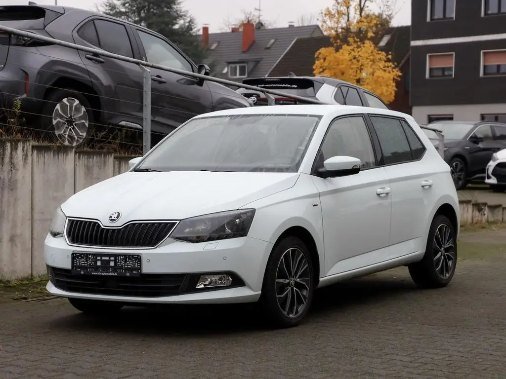 Photo 1 : Skoda Fabia 2017 Essence