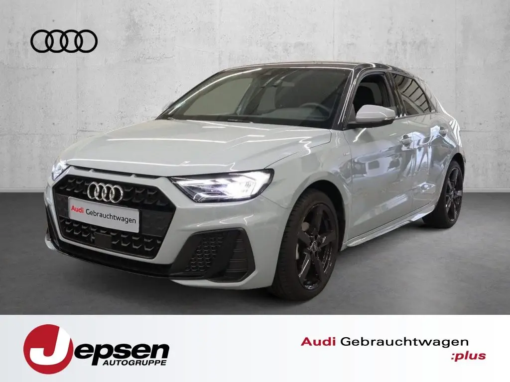 Photo 1 : Audi A1 2023 Petrol