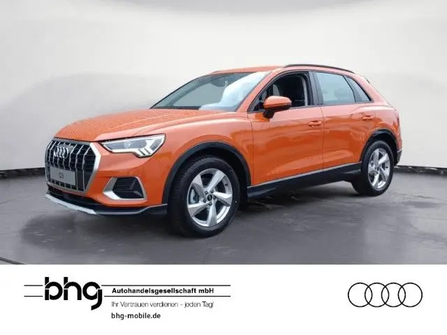 Photo 1 : Audi Q3 2024 Petrol