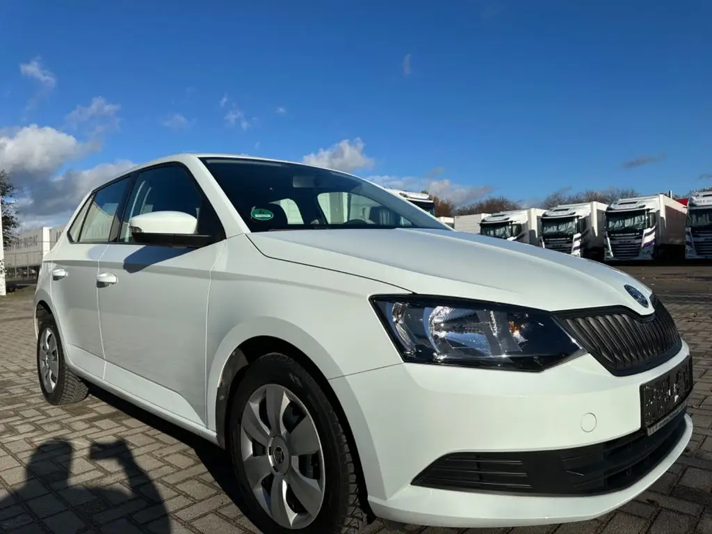 Photo 1 : Skoda Fabia 2015 Essence