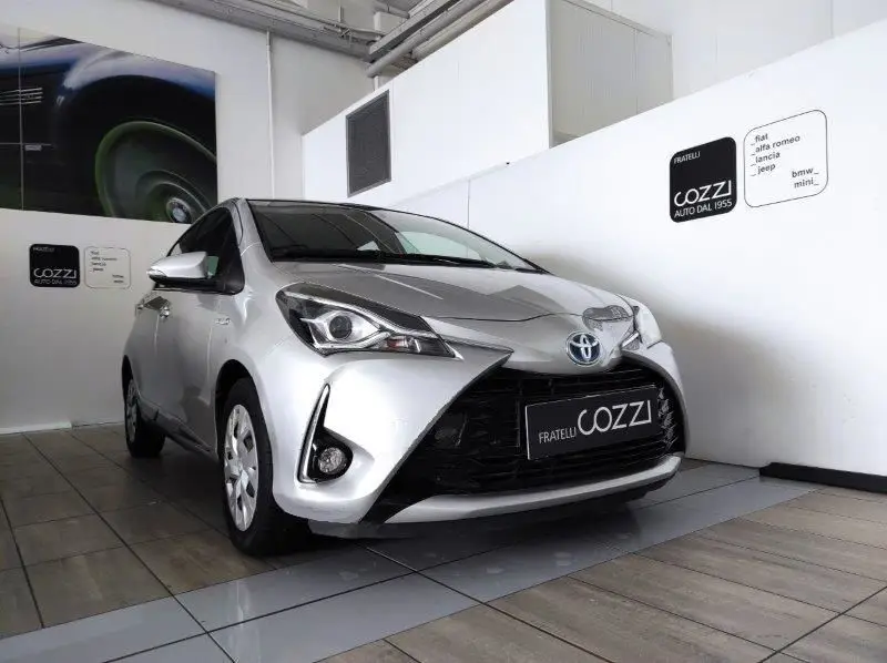 Photo 1 : Toyota Yaris 2018 Hybride