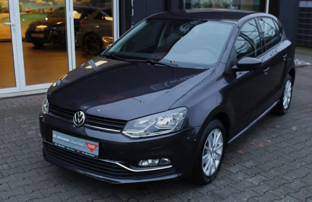 Photo 1 : Volkswagen Polo 2017 Petrol