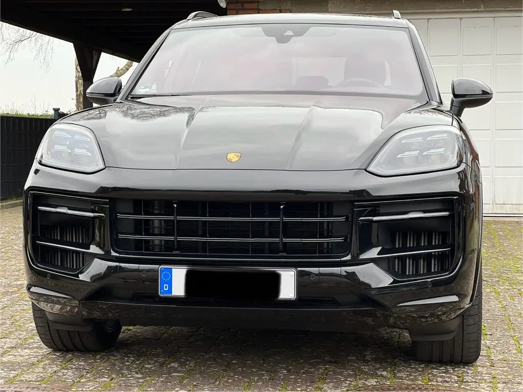 Photo 1 : Porsche Cayenne 2023 Petrol