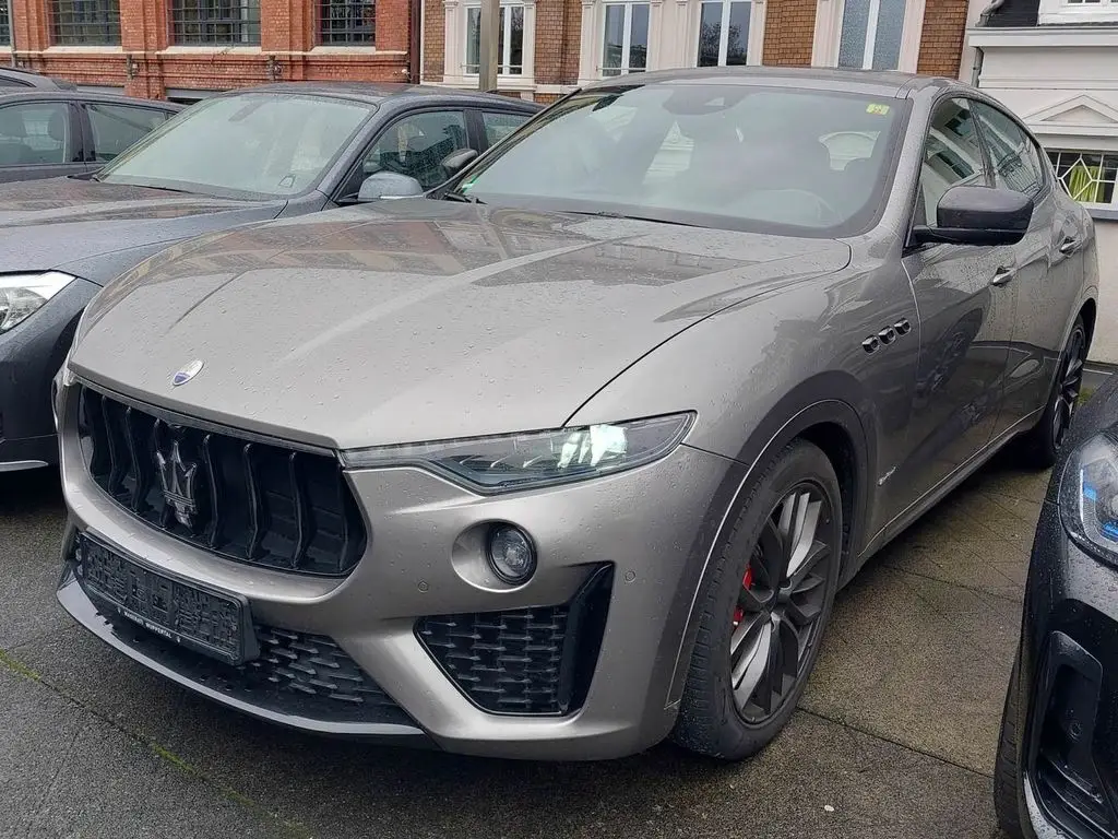 Photo 1 : Maserati Levante 2018 Essence