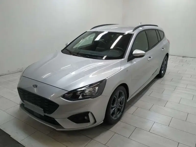 Photo 1 : Ford Focus 2020 Diesel