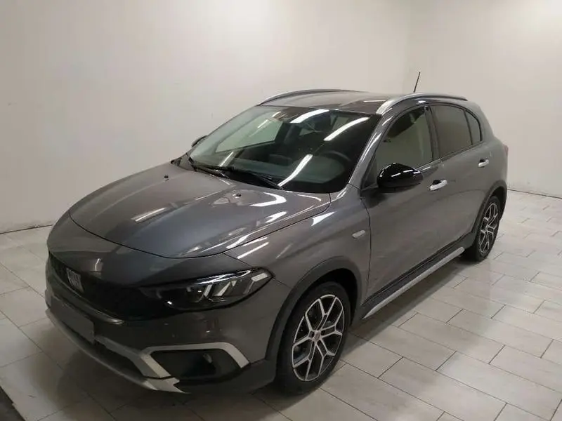 Photo 1 : Fiat Tipo 2021 Petrol