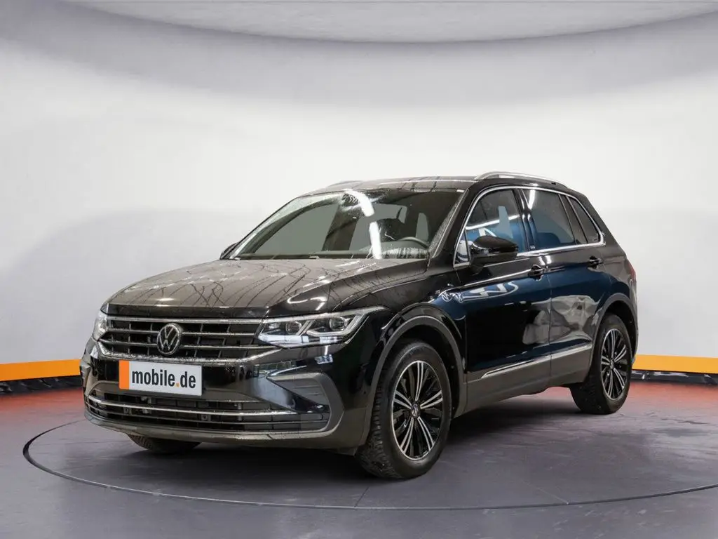 Photo 1 : Volkswagen Tiguan 2023 Petrol