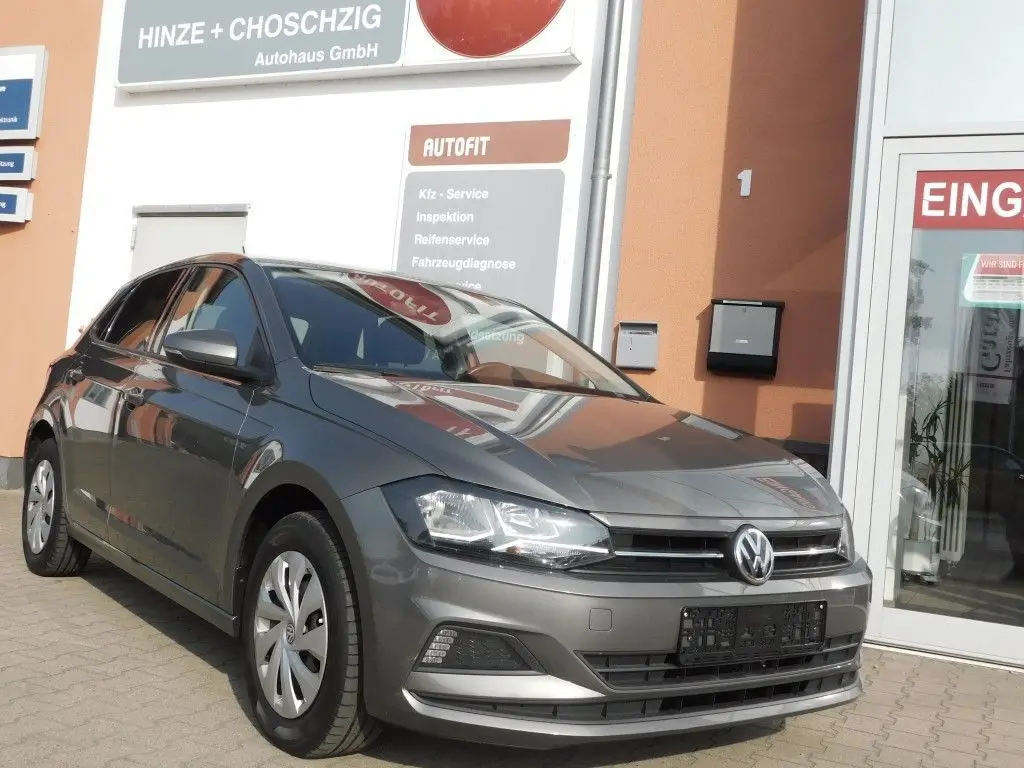 Photo 1 : Volkswagen Polo 2018 Petrol