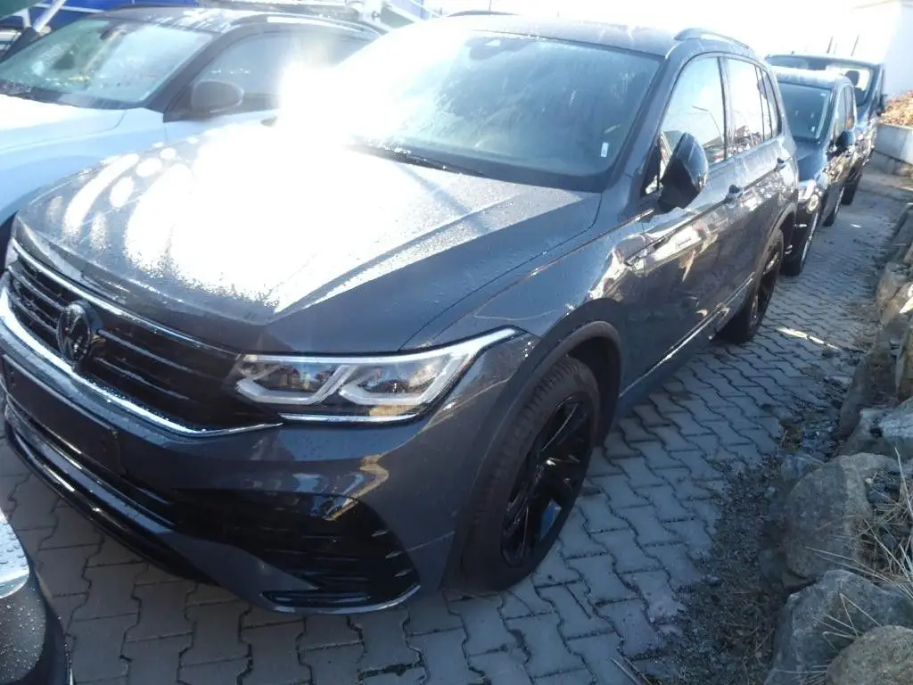 Photo 1 : Volkswagen Tiguan 2024 Petrol