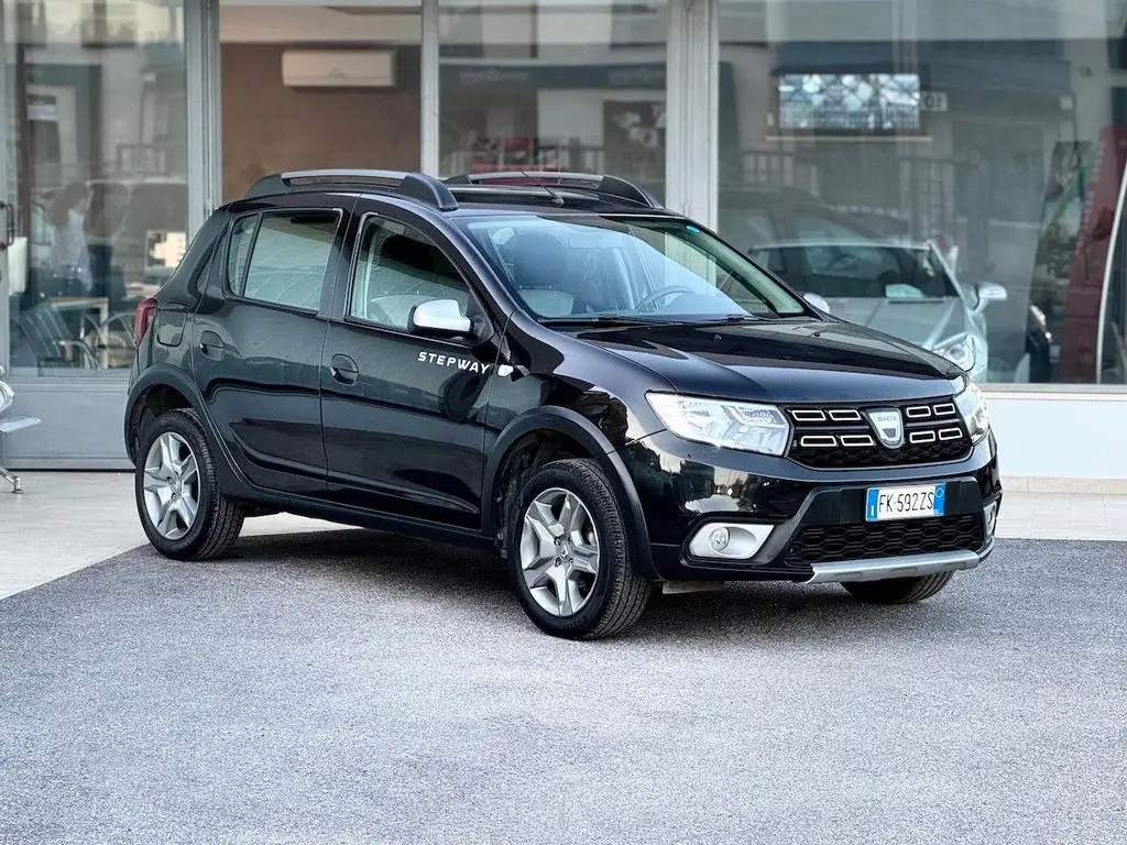 Photo 1 : Dacia Sandero 2017 GPL