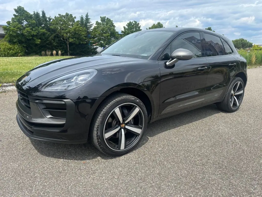 Photo 1 : Porsche Macan 2022 Essence