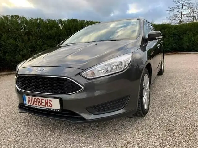 Photo 1 : Ford Focus 2018 Diesel