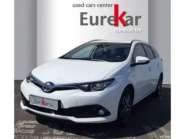 Photo 1 : Toyota Auris 2017 Petrol