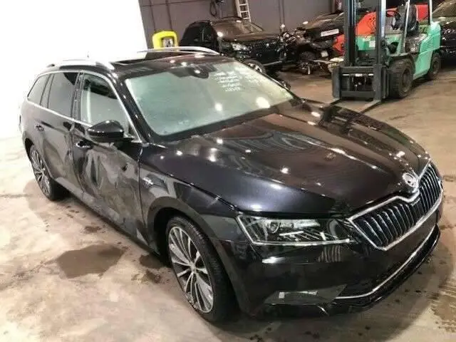 Photo 1 : Skoda Superb 2017 Diesel