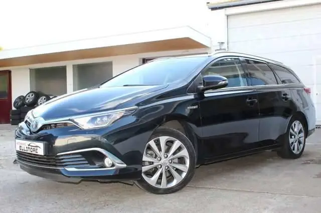 Photo 1 : Toyota Auris 2015 Hybride