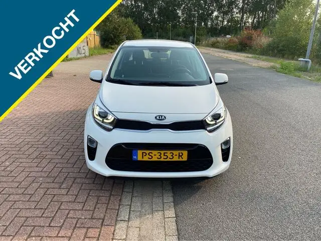 Photo 1 : Kia Picanto 2017 Petrol