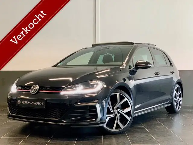 Photo 1 : Volkswagen Golf 2017 Petrol