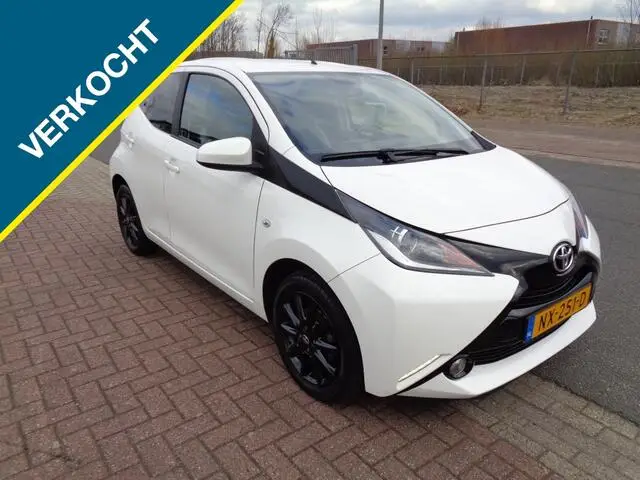 Photo 1 : Toyota Aygo 2017 Essence