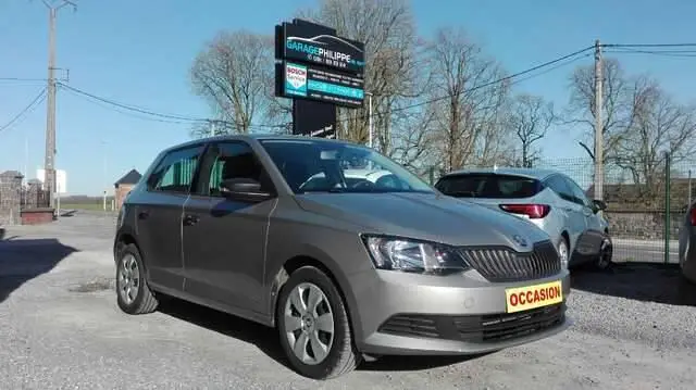 Photo 1 : Skoda Fabia 2017 Essence