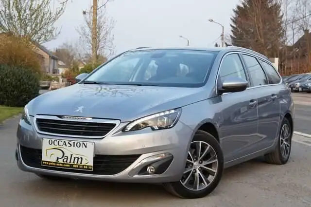 Photo 1 : Peugeot 308 2015 Petrol