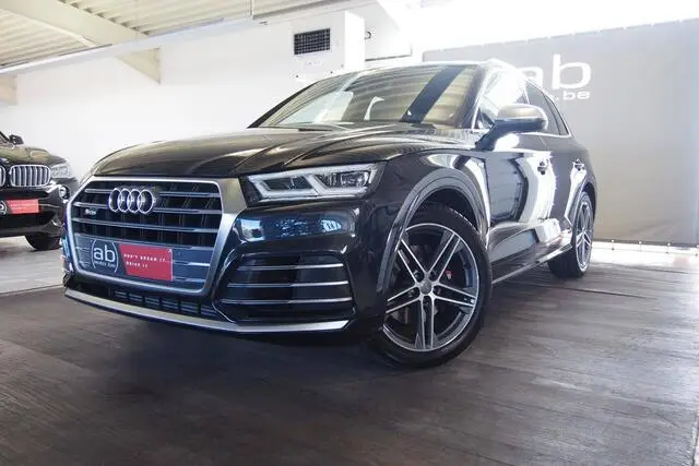 Photo 1 : Audi Q5 2018 Essence