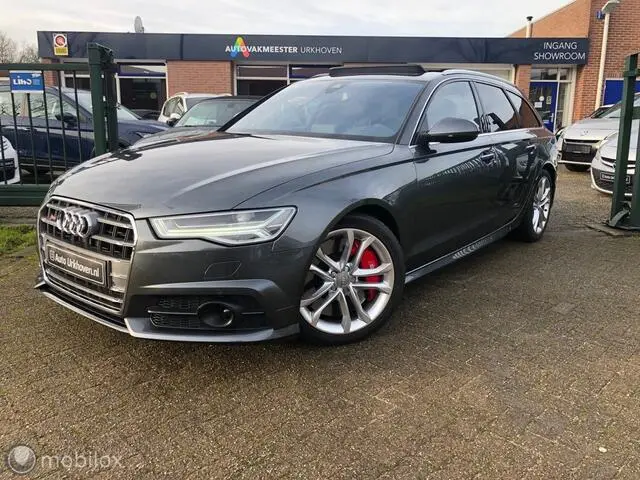 Photo 1 : Audi S6 2018 Essence