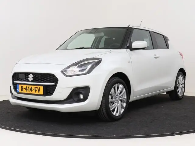 Photo 1 : Suzuki Swift 2022 Petrol